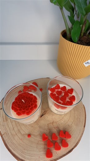 Handmade Soy Candles for a Romantic Touch