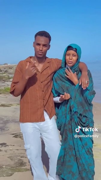 ‏👸🏻🫂 #somalitiktok #fypシ゚