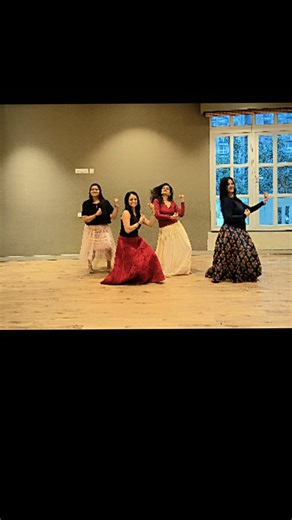 ZIN Sheetal Mathur | Badi Mushkil Baba Badi Mushkil. Channelizing our inner Madhuri. My bollywood queens burning the floor. Vibing with my fellow Madhuri fans.... | Instagram