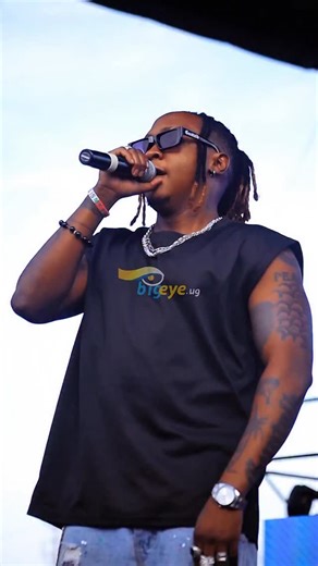 Ffe tubayo, Beenie Gunter testing the vocals #RoastAndRhyme | BigEye.ug