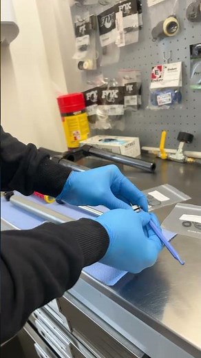 RockShox Recon Service.