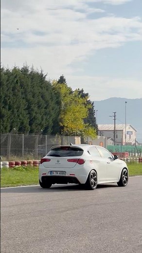 Alfa Romeo Giulietta at the Gulf Circuit! | 1.4 MultiAir 170PS #alfaromeo