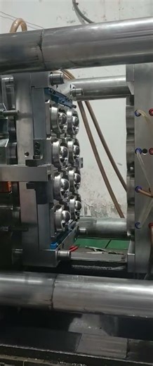 PET Preform Injection Molding Machine for Water & Beverage Bottles
