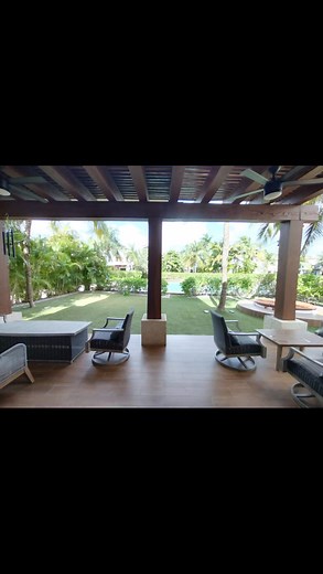 Villa en Venta en privada Harmonia, Country Club, Mérida, Yucatán. Tres habitaciones con baño y vestidor c/u, área tv, 3 lugares estacionamiento, cuarto de servicio con baño, terraza con jardín, vista al lago! Área común con gym, pádel, ludoteca, jacuzzi, vapor, vestidores, dos salones de eventos, alberca infinito. Precio 9.2 millones. Mas informes y citas al 9991514349 | Inmobiliere