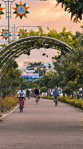 ILOILO Bike Lane ❤️ Save this for later! Promo codes: ✅ P300 OFF klook: 𝗗𝗘𝗧𝗢𝗨𝗥𝗜𝗦𝗧𝗔𝗞𝗟𝗢𝗢𝗞 🔎 Detourista ILOILO travel blog #iloiloDetourista #iloilo | Explore Iloilo