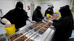 Meet the Saudi Arabian women running a date factory