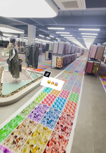 What a showroom🤑🥹😍 Our Warehouse address ➡️warehouse#05 Street#25 Near Bangali Masjid Ras Al Khor 2 Al Awir Dubai whatsapp☎️ 971 52 128 2927 #china #hmrtextile #hmrwarehouse #foryou #trending #dubai #viral #goviral #please #support #trend #textile #tiktok #100k #foryoupage #