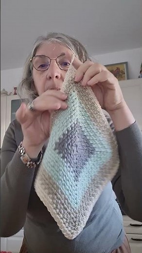 Square Crochet Linen Stitch Washcloth + free pattern