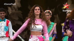 Disha's moves like jagger have left us stunned! Leave a ❤️ if you're awestruck too! #DancePlus5, This Sat-Sun at 8pm on StarPlus and Hotstar: http://bit.ly/DancePlus5 Disha Patani Kunal Kemmu Aditya Roy Kapur Anil S Kapoor Remo D'souza Dharmesh Sir Punit J. Pathak Raghav Juyal Suresh Mukund -Kings United India karishma chavan | StarPlus