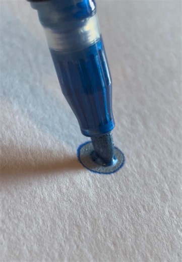 Exploring Outline Pens for Creative Sketching