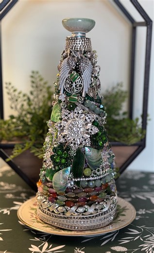 Jeweled Christmas Tree, Vintage Brooches, Shamrock St. Patrick's Decor - Etsy