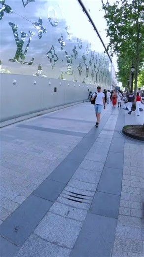 Soccer Test on Street: Fun Passing Challenge with Passersby