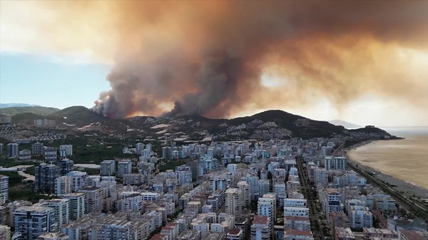Türkei: Brand bei Antalya ausgebrochen