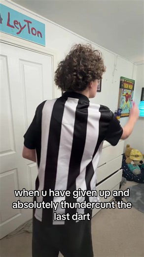 Epic Dart Throwing Moments Captured on Video