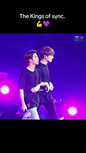 When BTS is like one organism 💪🏻💜 #bts