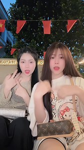 1.9K views · 10K reactions | 2 chị emmm Hạ Nhiên ♥️♥️♥️ | Nguyễn Vân | Facebook