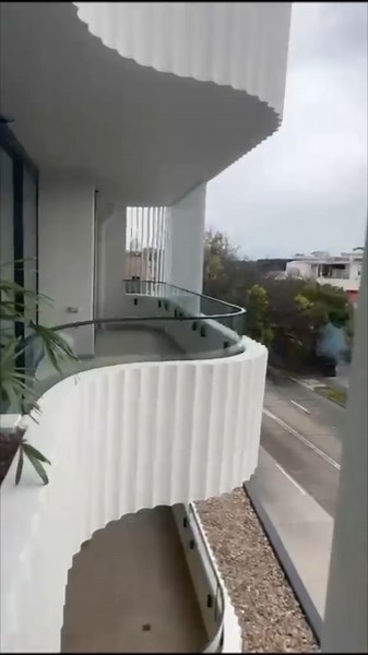 Curved glass elegance meets functionality! Check out this balcony fence with sleek black side mount spigots and a custom shower screen for a stunning transformation. #CurvedGlass #BalconyFence #GlassInstallation #ModernDesign #CustomGlass #BlackSpigots #RomanoGlass #BalconyDesign #ShowerDesign #RenovationIdeas #GlassExperts #HomeImprovement