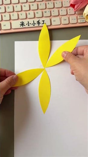 Use colored paper to make beautiful spring creative paintings, parent-child handicrafts, creativ