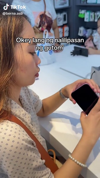 finally !!! may masublian ng charger yey!!! and paairdrop na lang ✨#iphone16 #pink