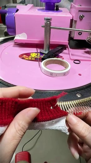 #We come from China, and we are a factory specializing in the production of sweaters. Welcome OEM/ODM and private customization. #sweater#Sweaterfactory #Knittedsweaterfactory #Sweatercustommade #Sweaterproduction #Sweatersewingplate #uppergarment #dresses #Clothingfactory #Popularclothing #Popularclothes #fy #funny