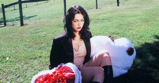 Listen to Violet Grohl’s new single, Cool Buzz