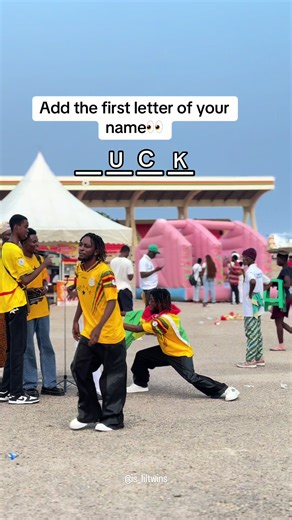 We are in the comment 🤩😂 #liltwins #twins #identicaltwins #troublesometwins