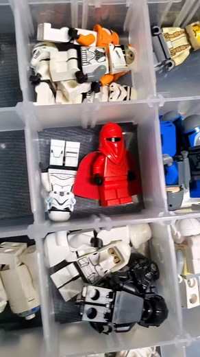 Roger Roger Army LEGO and Star Wars Gold Roger: Unboxing Video