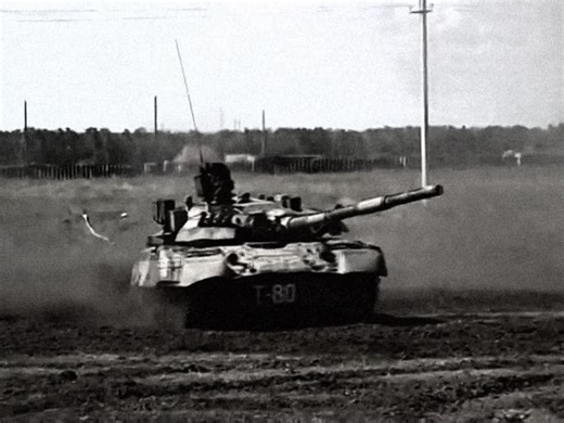 Unity — это популярный кроссплатформенный игровой движок и среда разработки, предназначенная для создания видеоигр, интерактивных приложений и симуляций. Он используется как независимыми разработчиками, так и крупными студиями для разработки проектов для компьютеров, мобильных устройств, консолей, а также для VR и AR. Основные особенности Unity • Кроссплатформенность — позволяет создавать приложения для Windows, macOS, Android, iOS, игровых консолей и веб-платформ. • 3D и 2D разработка — поддерж