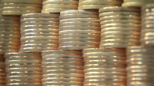 Gold extended its rally to a new record high, as investors turned to the safe-haven asset due to US-China trade tensions and the US government shutdown, with prospects of interest rate cuts further boosting demand https://reut.rs/4omg11R | Reuters