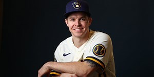 Brock Holt signs 1-year deal; 'good fit' with Crew