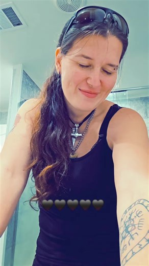 🖤GothicAngel🖤 (@xoxogothicangelxoxo)’s videos with original sound - L̶o̶l̶o̶s̶.𝓐𝓹𝓱𝓻𝓸𝓭𝓲𝓽𝓮