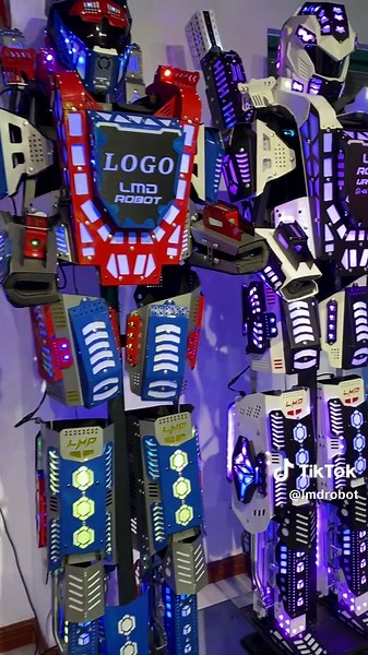 Robots Gigantes LED: Envío Rápido a Todo USA