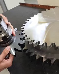 1.8M views · 10K reactions | Cutting Perfect Gears with Power Skiving ⚙️ | Titans of CNC Machining | Facebook