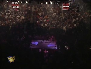 Bret Hart trashes the city of Cincinnati, Vader & Pete Rose. Raw - September 8, 1997. | Pro Wrestling Feed