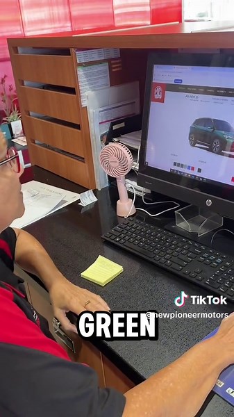 Emerald Green: The New Color for MG Cars