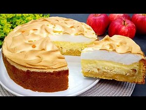 Insanely juicy apple pie with quark and meringue!