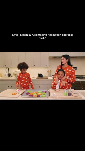 Kylie, Stormi & Aire making Halloween cookies! #kyliejenner #stormiwebster #airewebster #Halloween #fyp