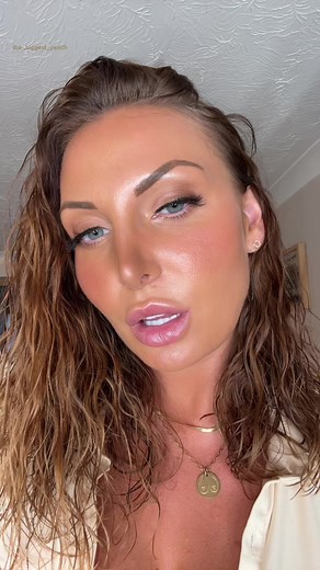 Victoria Peach (@the_biggest_peach_)’s videos with