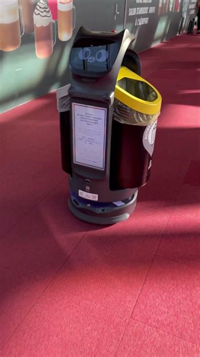 Cute Waste Collection/ Cleaning Robot, Paris Airport #france