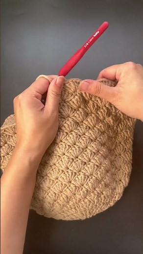 Shell shape crochet hat tutorial #diy #handmade #design #crochetpatterns