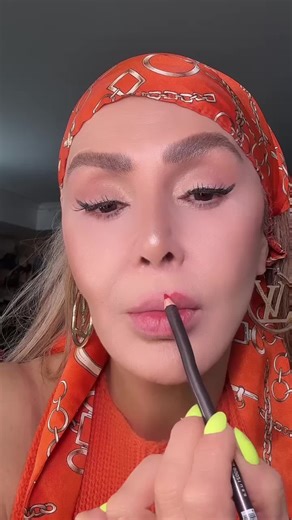 Embrace a Positive Mindset and Sparkle Daily