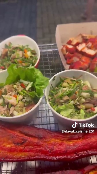 Come and visit us at the Spring Sundown Music and Food Festival 2023. Dayak Cuisine is here guys! #agiidupagimakai #bbqporkintestine #dayak #nyamai #springkuching #dayakcuisine #fyp #bbqporkbelly #bbqporkbelly #sundown #springmall #thespringmall #nasikampung #manukpepatkucai #manuk @thespring_kch @OFFICIAL_Ramles walter @@kohh @franklinbuja5 @Cindy @Senes