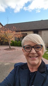 🏡PRE-PORTAL LAUNCH.🏡 Get it before it goes to Rightmove. FOR SALE: 16 Meadow Park Kennoway Leven KY8 5TZ. IMMACULATE 2 Bedroom 2 Reception Detached BUNGALOW in MOVE IN CONDITION with Off -Street Parking, Integrated Garage, Stunning Sun Room and Landscaped Garden, in a CUL-DE-SAC location, within walking distance of Local Amenities and Kennoway Den, and a short drive to Leven for the Beach, Golf Courses, High Street, Retail Parks, and Train Station offering direct links with Edinburgh City Cent