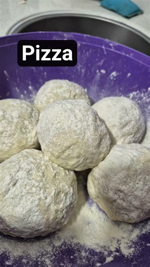 Pizza 😋#music #dj #beats #pizza #home #food #fast #fastfood #fasting