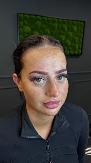 The SPMU brow treatment process… 🤍Consultation & Mapping – We chat about your dream brows, then design the perfect shape to suit your face using precise mapping. 🤍Pigment Match – A custom shade is mixed to complement your skin tone and hair color. 🤍The Magic Moment – Using tiny, precise strokes or soft shading, pigment is implanted into the skin to create your new brows. 🤍Healing & Top-Up – Brows heal over 1–2 weeks, softening in color. A quick touch-up perfects the final look after 4–6 week