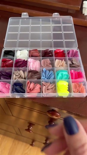 576pc Press On Nails Kit 💅 | 24 Colors Easy DIY Nails!