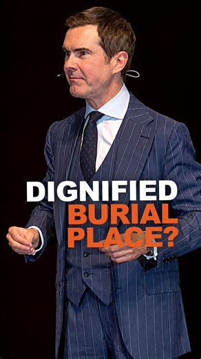 "Where would you want to be buried?!" #jimmycarr #crowdwork #heckles #standupcomedy