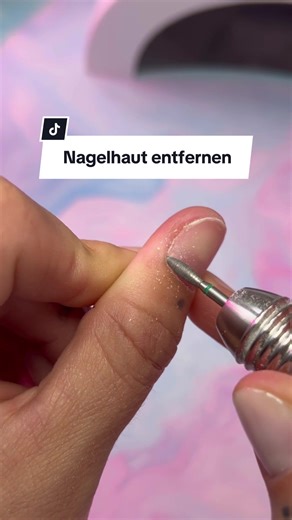 Perfekte Gelnägel: Nagelhaut Vorbereitung für Top Ergebnisse