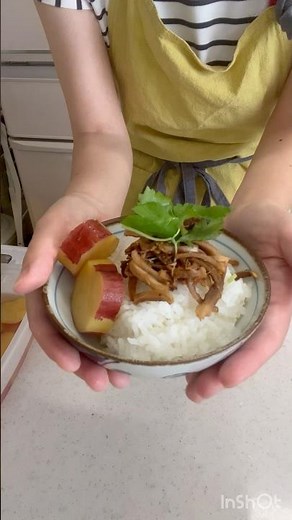 簡単✨ご飯のお供🍚しいたけの軸の佃煮♪醤油、酒、みりん、生姜、あみえび✨昨日作ったさつまいものレモン煮添え♪
