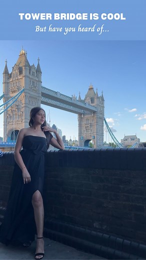 Shweta ~ Travel Creator |📍LONDON (UK) | The prettiest pink bridge in London 🌁 Albert Bridge is known for its stunning architectural design. It is a suspension bridge that spans... | Instagram